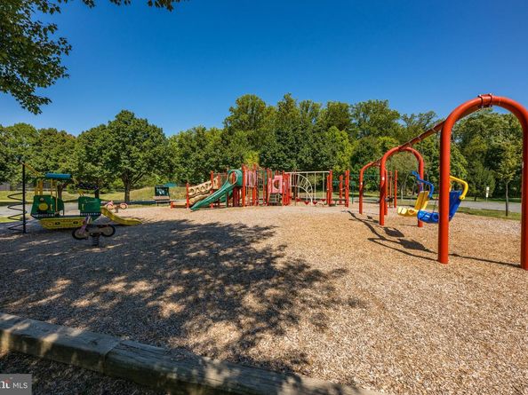 9200 Town Gate Lane, Bethesda MD 20817