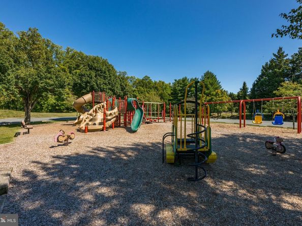 9200 Town Gate Lane, Bethesda MD 20817