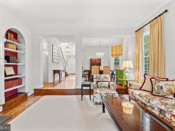 9200 Town Gate Lane, Bethesda MD 20817