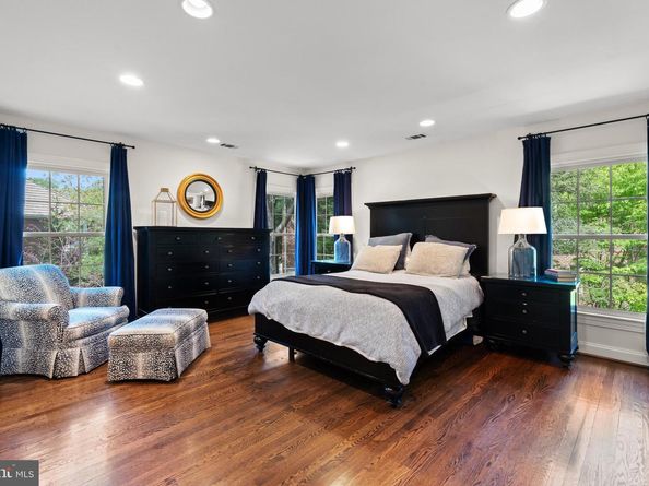 9200 Town Gate Lane, Bethesda MD 20817