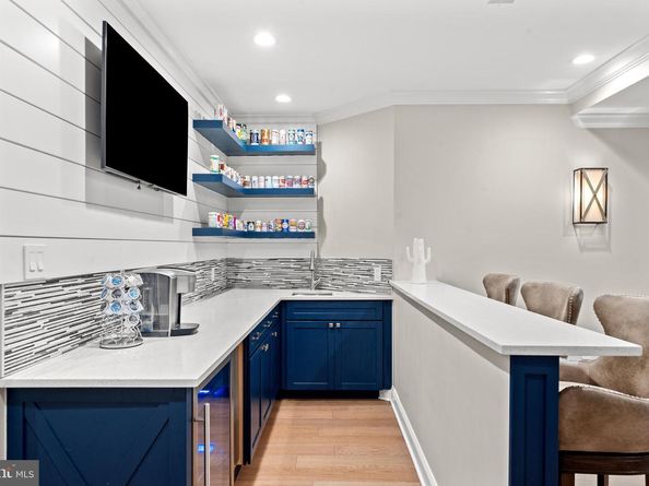 9200 Town Gate Lane, Bethesda MD 20817