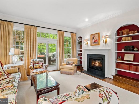 9200 Town Gate Lane, Bethesda MD 20817
