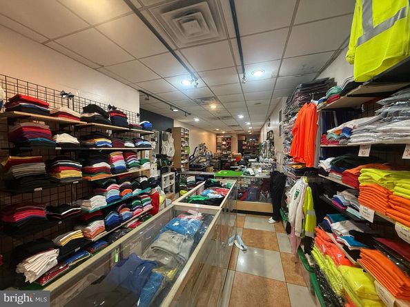 1135 S 9TH Street, Philadelphia PA 19147