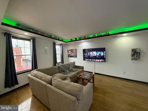 1135 S 9TH Street, Philadelphia PA 19147