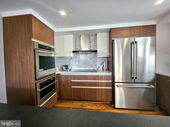 1080 Wisconsin Avenue NW 303, Washington DC 20007