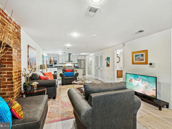 1316 W NW 1, Washington DC 20009