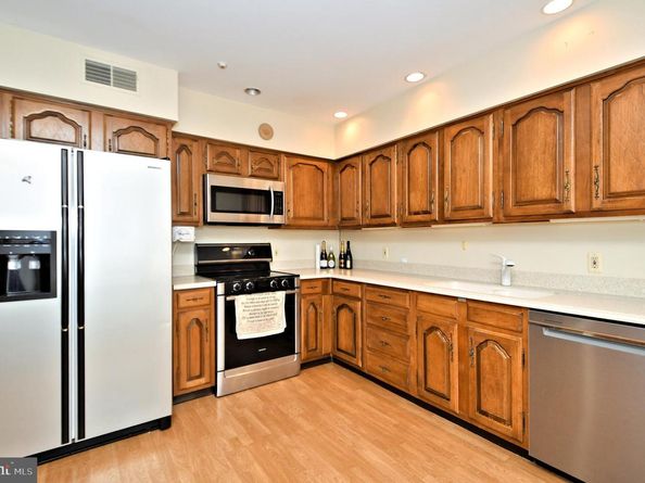 79 Sutphin Pines, Yardley PA 19067