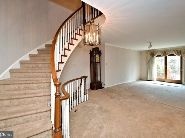 79 Sutphin Pines, Yardley PA 19067