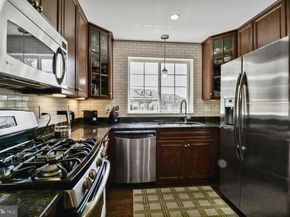 4195 S Four Mile Run Drive 203, Arlington VA 22204