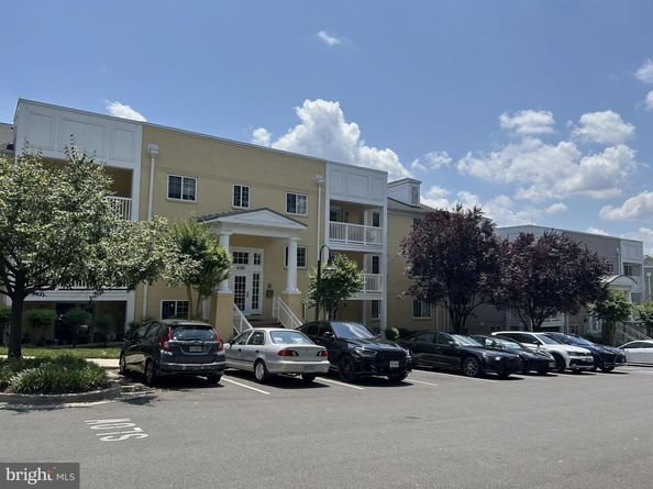 4195 S Four Mile Run Drive 203, Arlington VA 22204