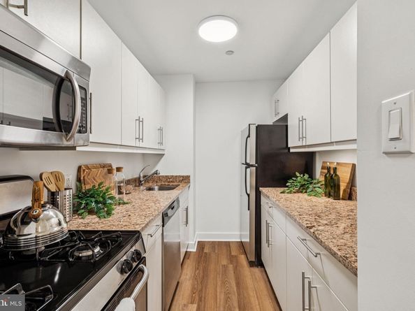 219 S 18TH Street 1415, Philadelphia PA 19103