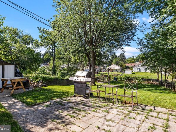 2637 Barnes Avenue, Abington PA 19001