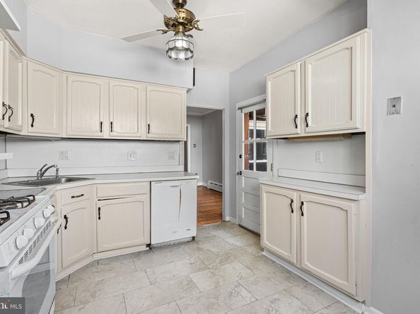 862 N Beechwood Street, Philadelphia PA 19130