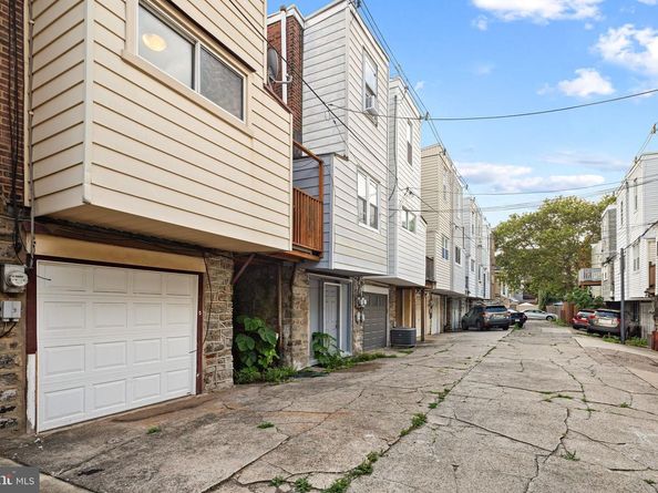 862 N Beechwood Street, Philadelphia PA 19130