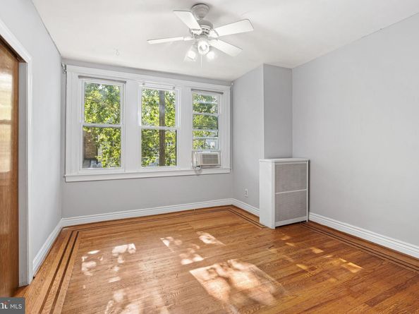 862 N Beechwood Street, Philadelphia PA 19130