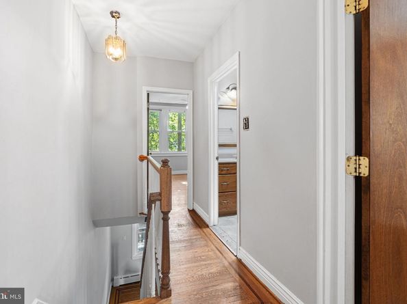 862 N Beechwood Street, Philadelphia PA 19130