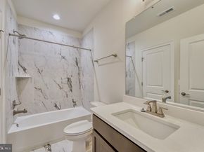906 Frederick Street SW, Vienna VA 22180
