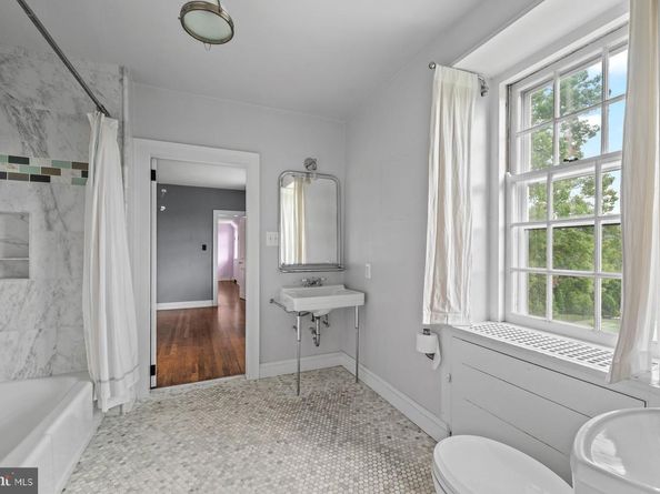 1266 Gulph Creek Drive, Wayne PA 19087