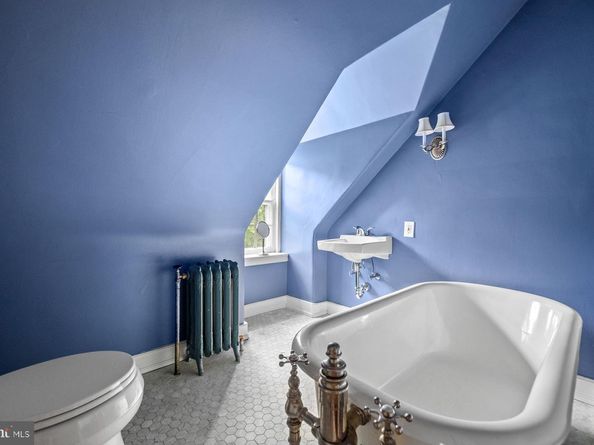 1266 Gulph Creek Drive, Wayne PA 19087