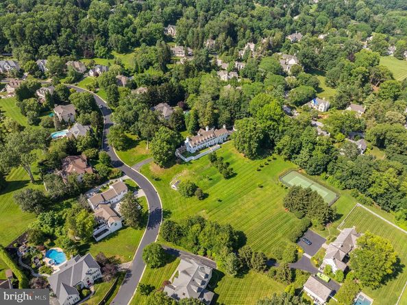 1266 Gulph Creek Drive, Wayne PA 19087