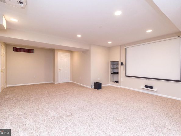 5262 Bailey Court E, Doylestown PA 18902