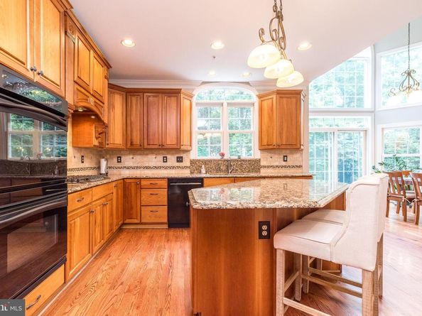 5262 Bailey Court E, Doylestown PA 18902