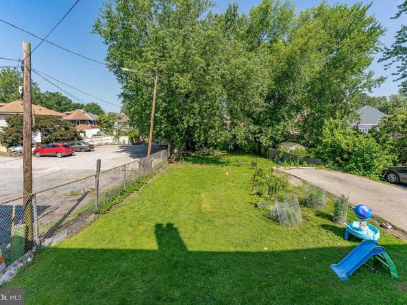 637 Chester Pike, Prospect Park PA 19076
