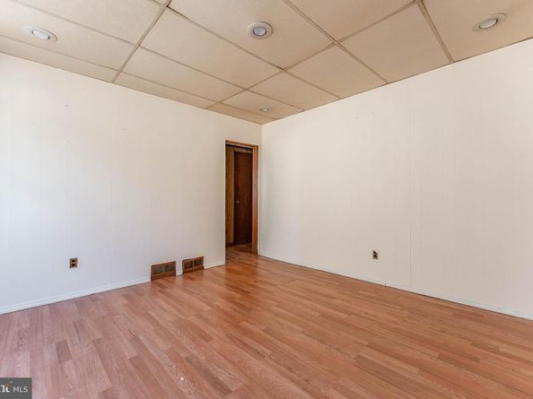 637 Chester Pike, Prospect Park PA 19076