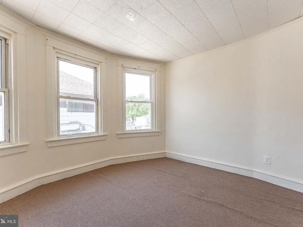 637 Chester Pike, Prospect Park PA 19076