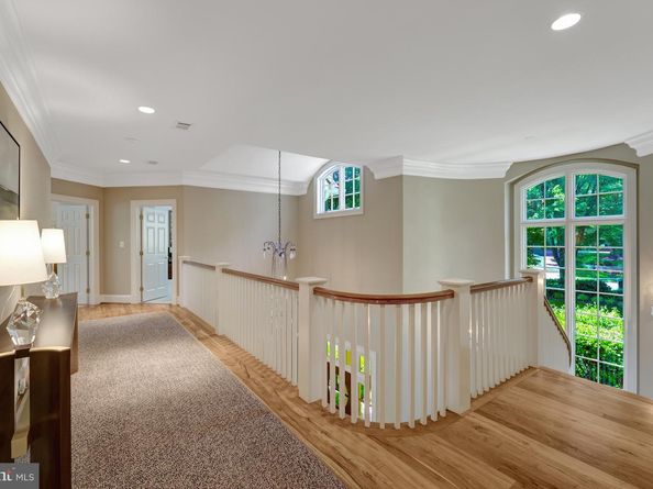 870 Alvermar Ridge Drive, Mclean VA 22102