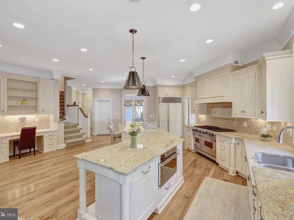 870 Alvermar Ridge Drive, Mclean VA 22102