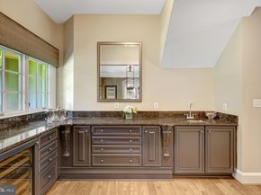 870 Alvermar Ridge Drive, Mclean VA 22102