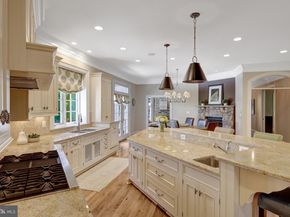 870 Alvermar Ridge Drive, Mclean VA 22102