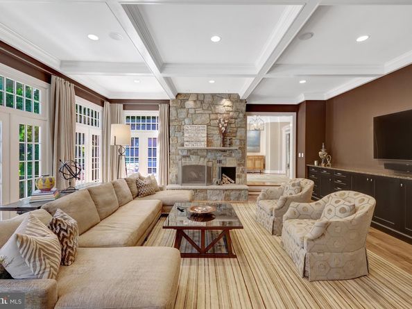 870 Alvermar Ridge Drive, Mclean VA 22102
