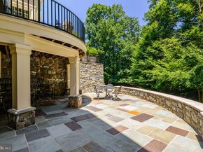 870 Alvermar Ridge Drive, Mclean VA 22102
