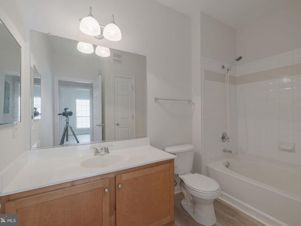 4850 Eisenhower Avenue 409, Alexandria VA 22304