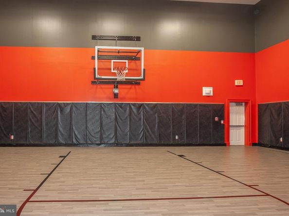 4850 Eisenhower Avenue 409, Alexandria VA 22304