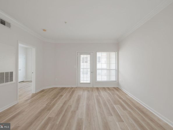 4850 Eisenhower Avenue 409, Alexandria VA 22304