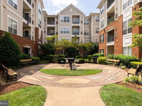 4850 Eisenhower Avenue 409, Alexandria VA 22304