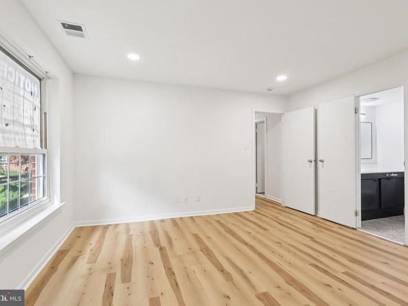 4000 Gypsy Lane 529, Philadelphia PA 19129