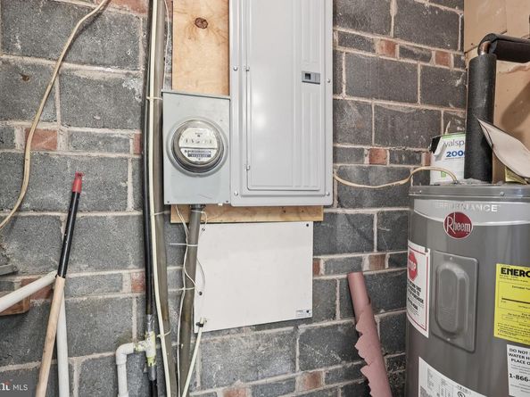 4000 Gypsy Lane 529, Philadelphia PA 19129