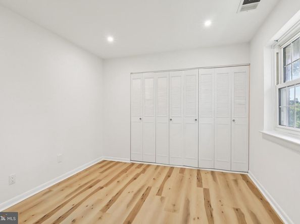 4000 Gypsy Lane 529, Philadelphia PA 19129