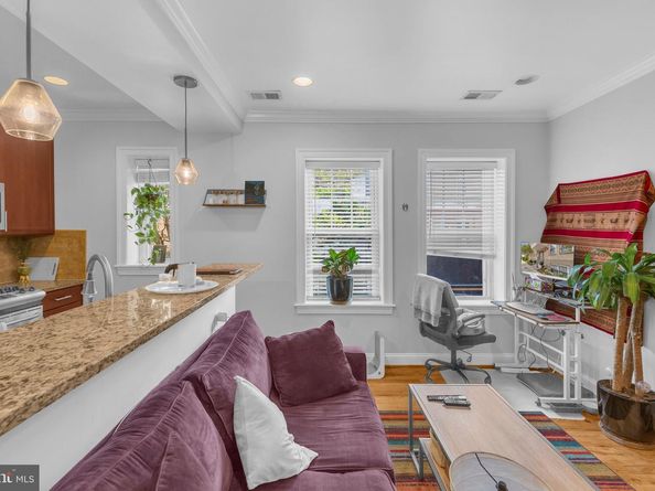 739 Newton Place NW 105, Washington DC 20010