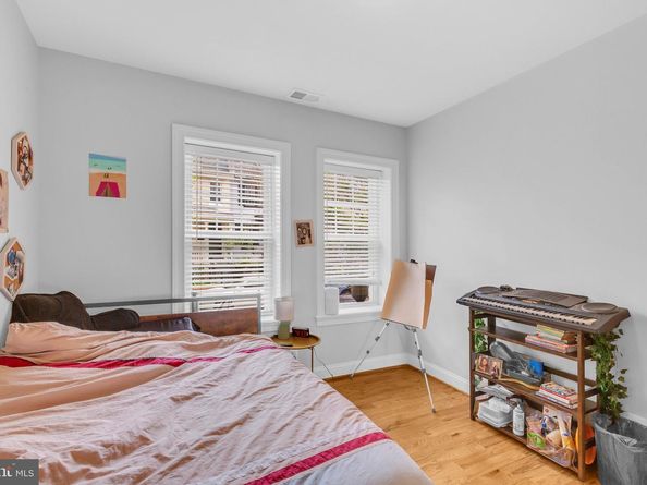 739 Newton Place NW 105, Washington DC 20010