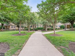 212 Oakwood Street SE 318, Washington DC 20032