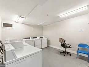 212 Oakwood Street SE 318, Washington DC 20032