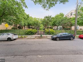 212 Oakwood Street SE 318, Washington DC 20032