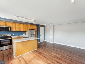 212 Oakwood Street SE 318, Washington DC 20032