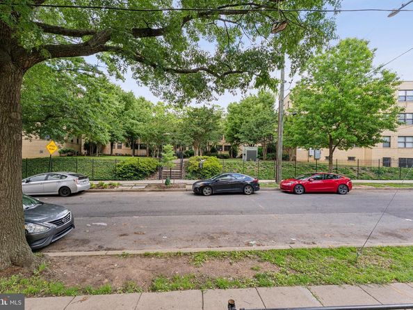 212 Oakwood Street SE 318, Washington DC 20032