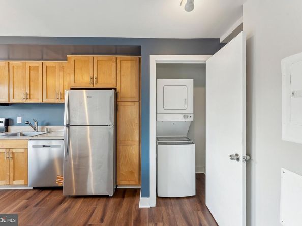 212 Oakwood Street SE 318, Washington DC 20032